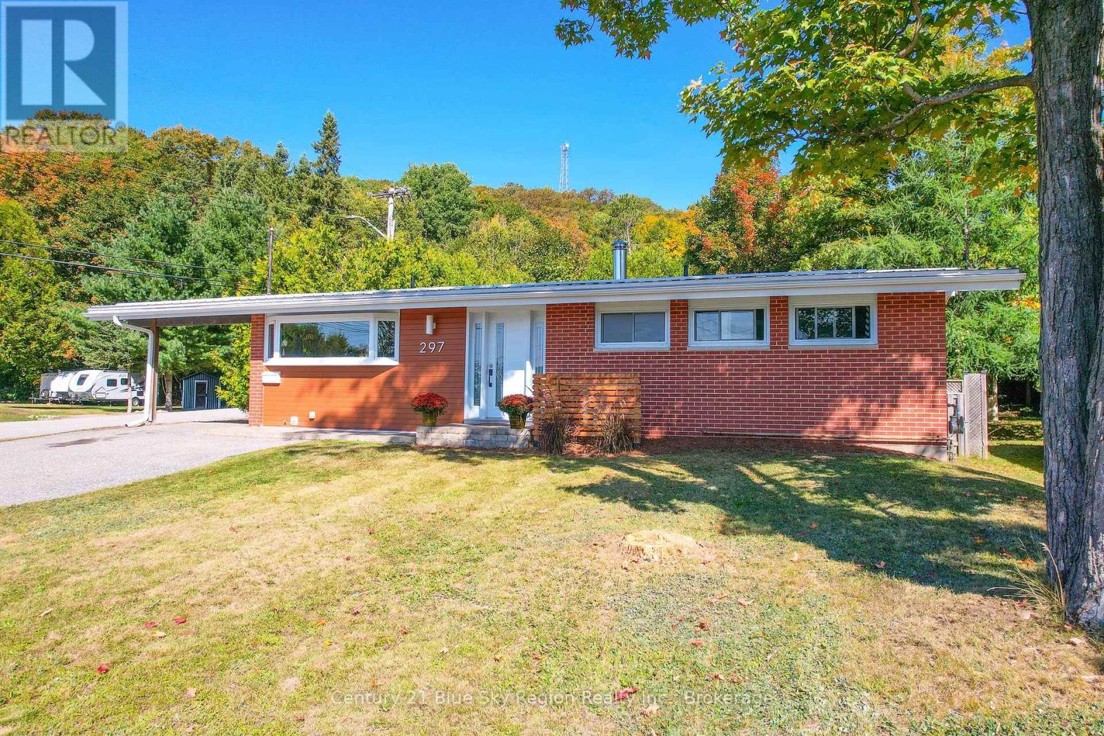 297 Leonard St, North Bay, ON P1B 5K3