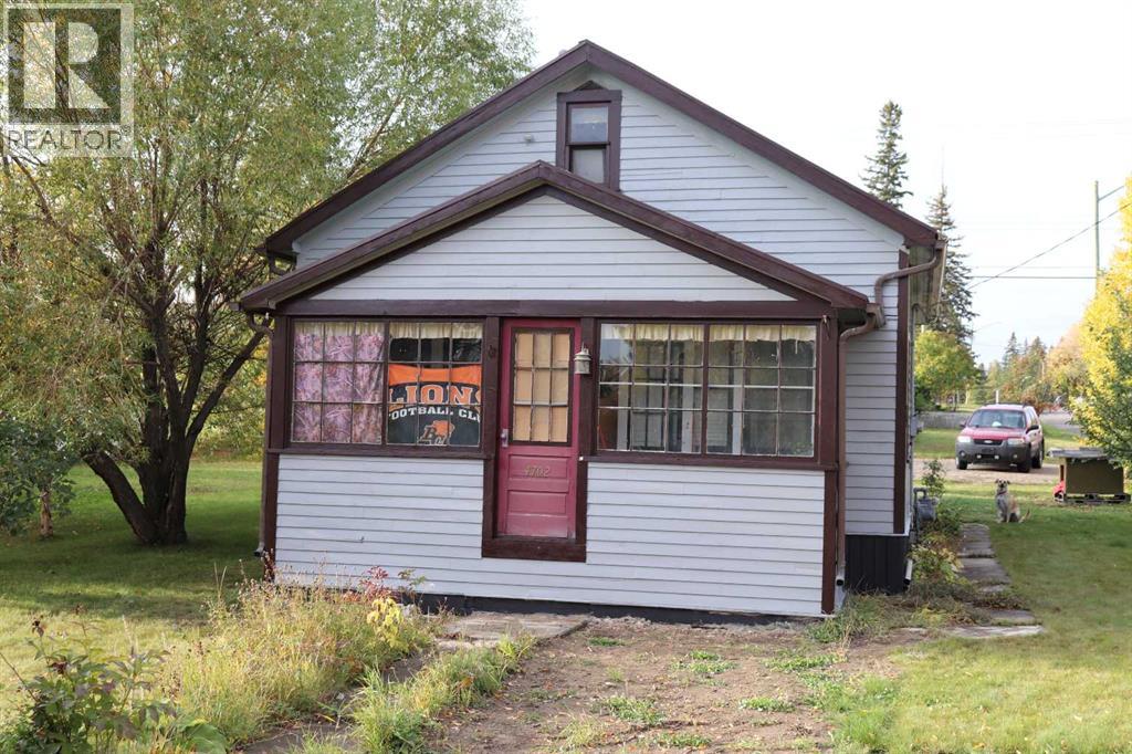 4 Avenue Unit 4702, Edson, AB T7E 1C6