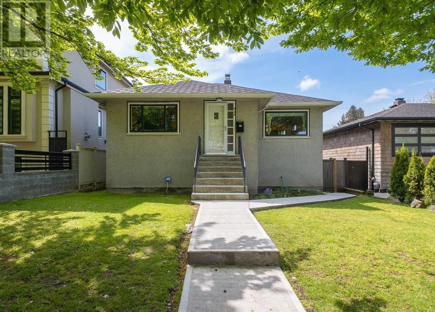 930 E 40th Ave, Vancouver, BC V5W 1M3