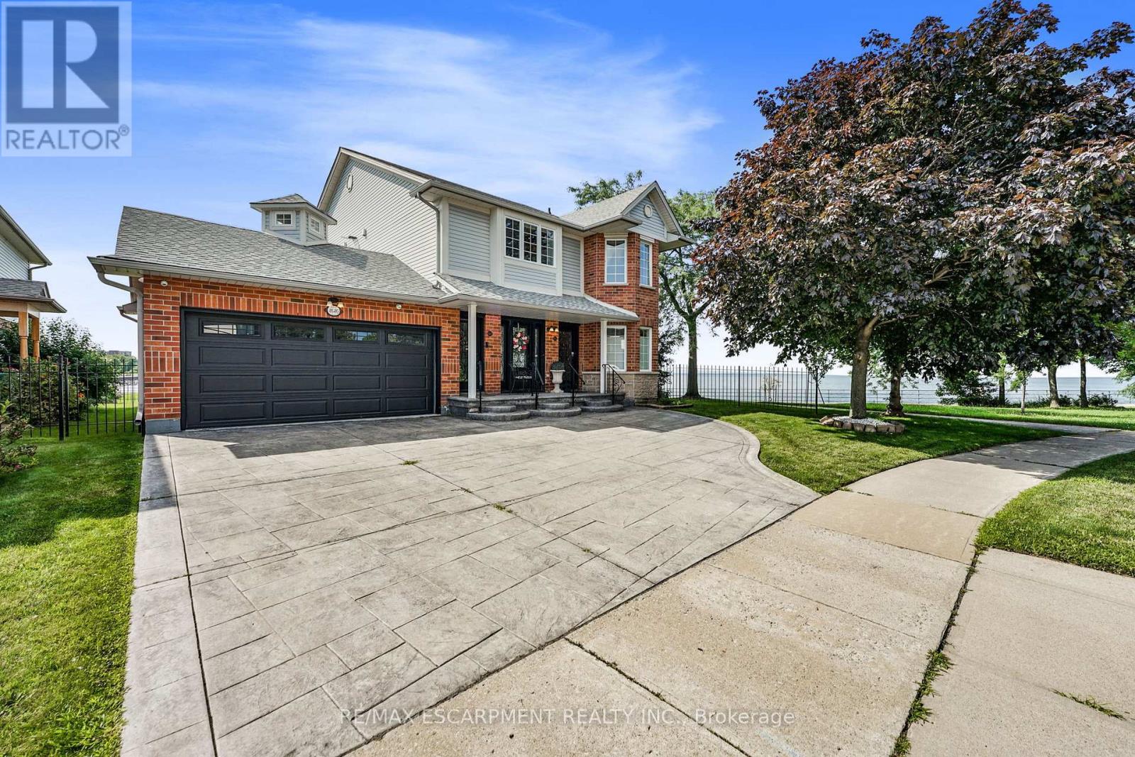 491-493 Dewitt Rd, Hamilton, ON L8E 5W8