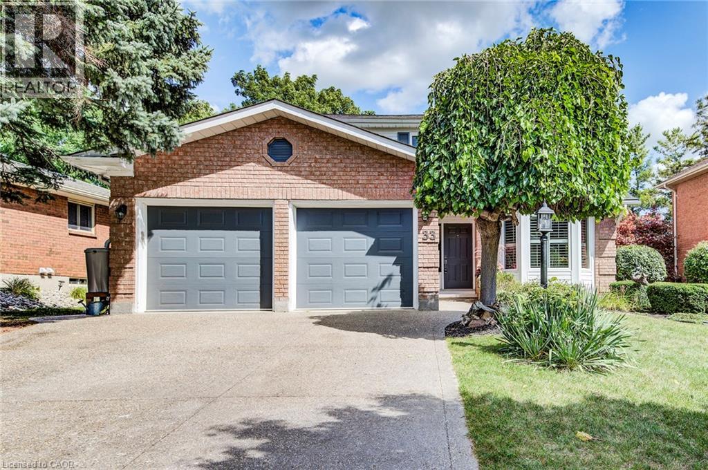 33 Tinatawa Ct, Kitchener, ON N2A 3G9