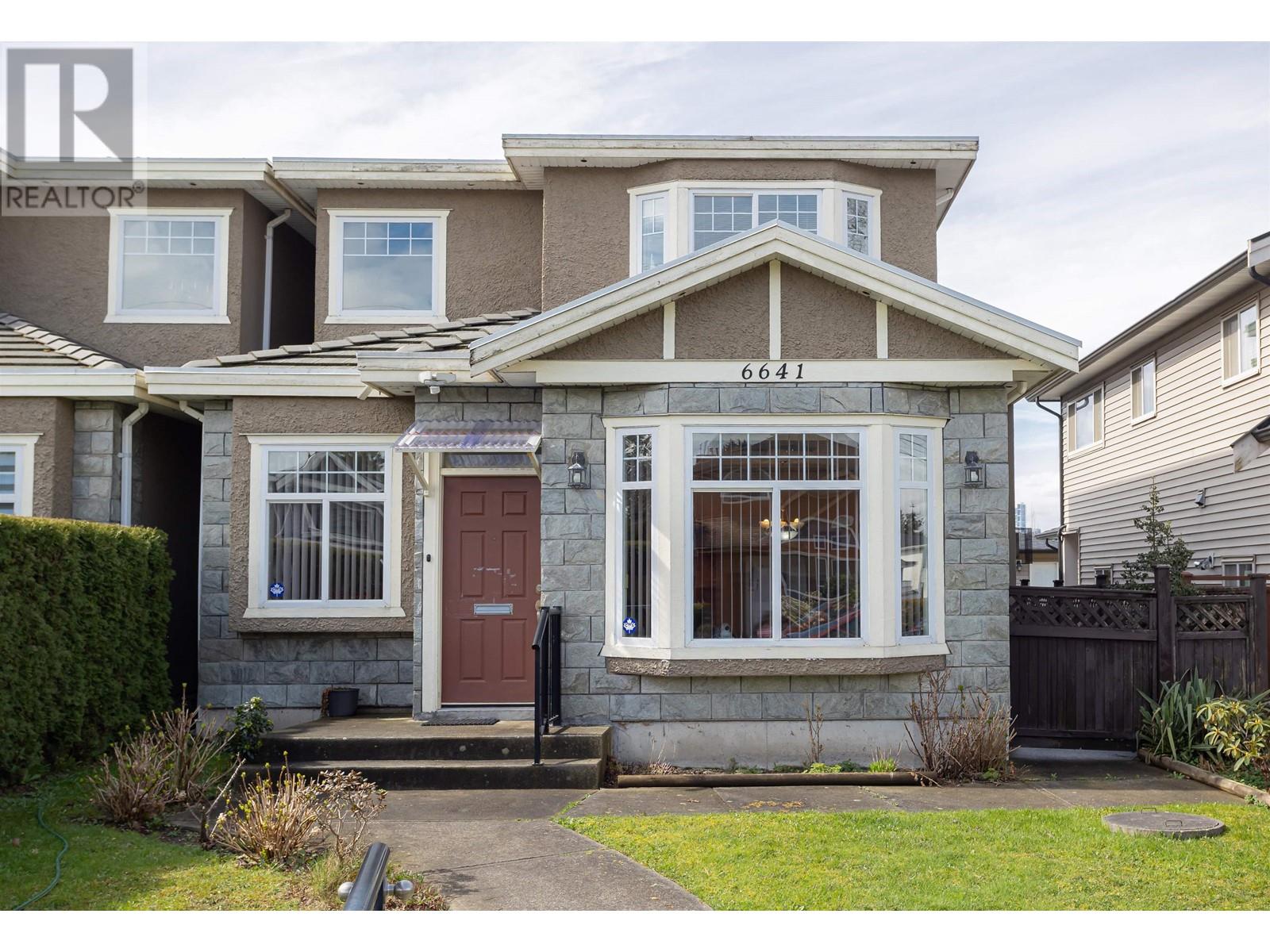 6641 Sperling Ave, Burnaby, BC V5E 2V3