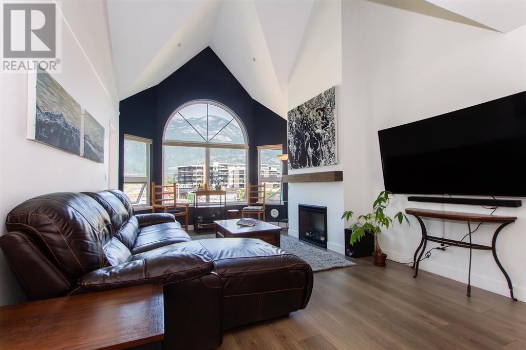 1466 Pemberton Avenue Unit 304, Squamish, BC V8B 0K1