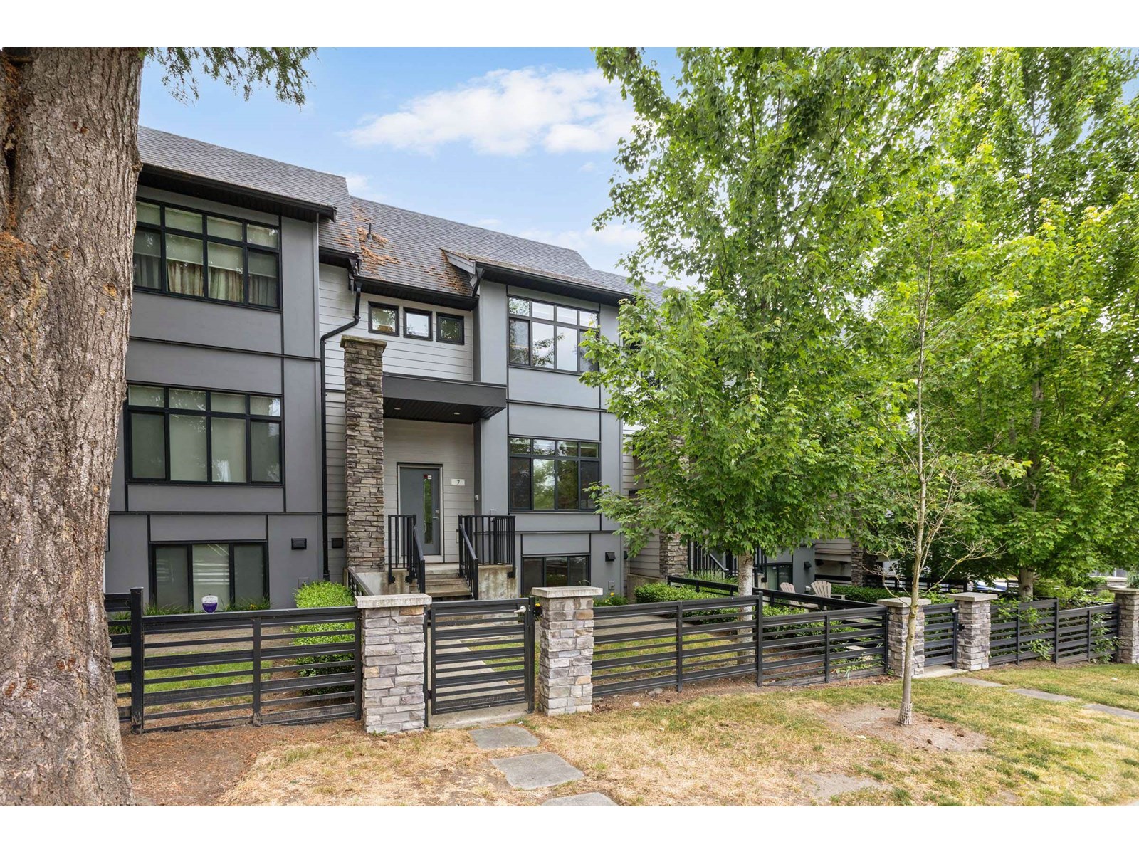 15177 60 Avenue Unit 7, Surrey, BC V3S 5J7