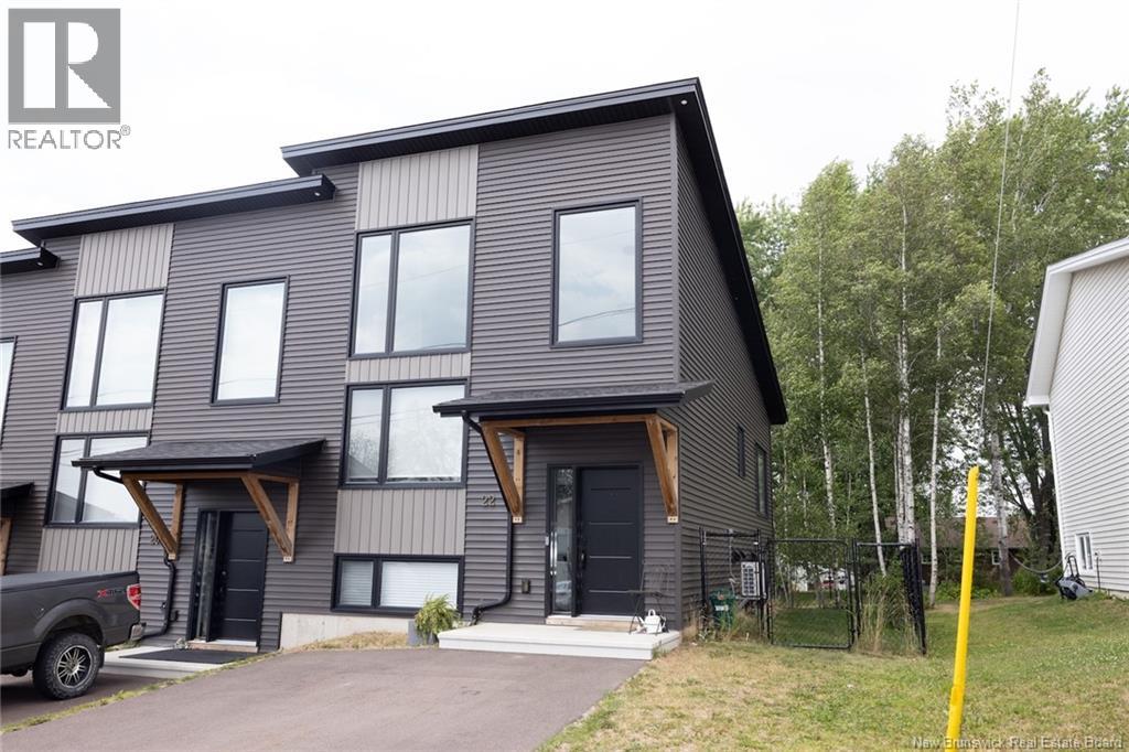 22 Ruelle De La Colline, Dieppe, NB E1A 6N3