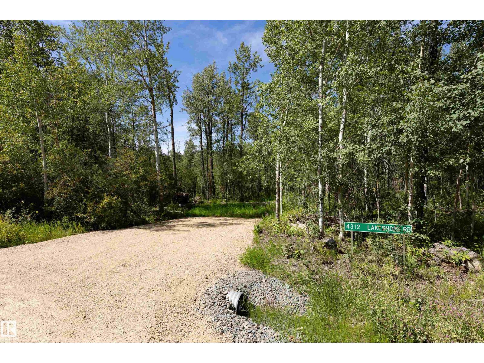 4312 Lakeshore Rd, Wabamun, AB T0E 2K0