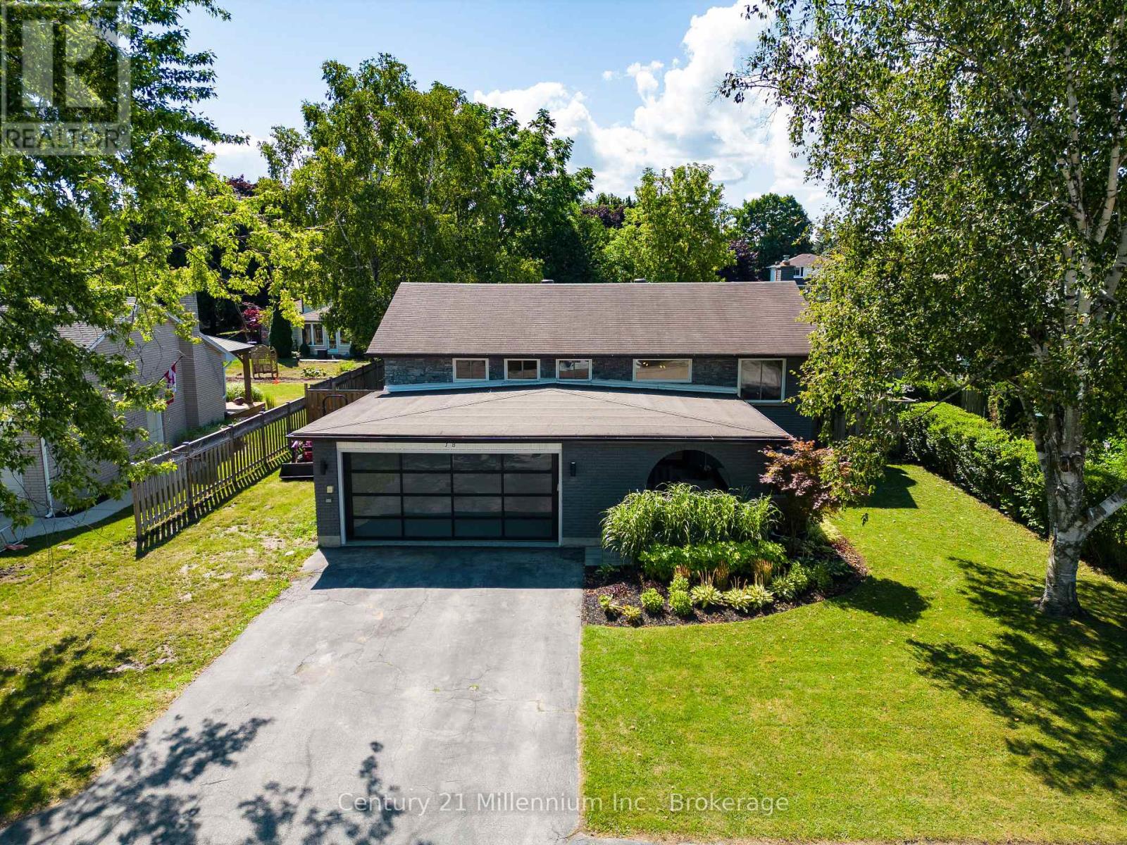 18 Bryan Dr, Collingwood, ON L9Y 2K7