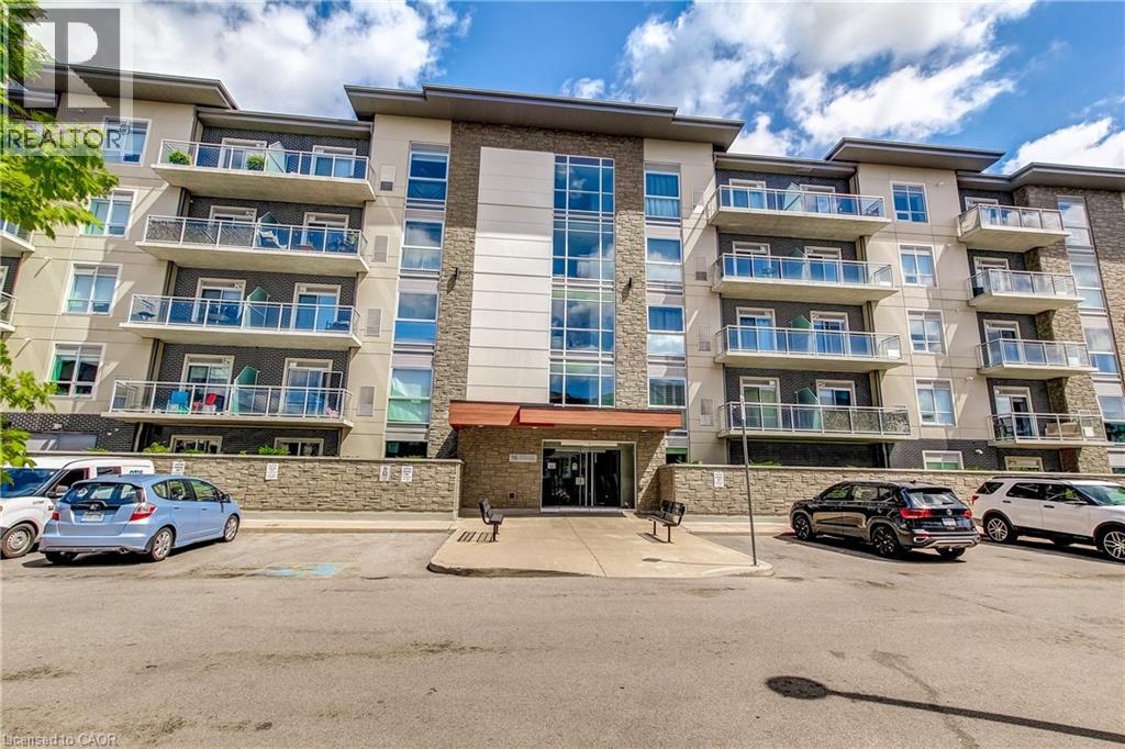 16 Markle Crescent Unit 311, Hamilton, ON L9G 0H4