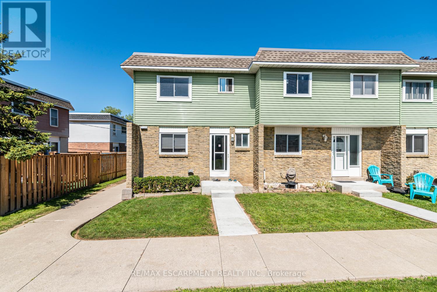 25 Bryna Ave F Ave, Hamilton, ON L9A 4W9