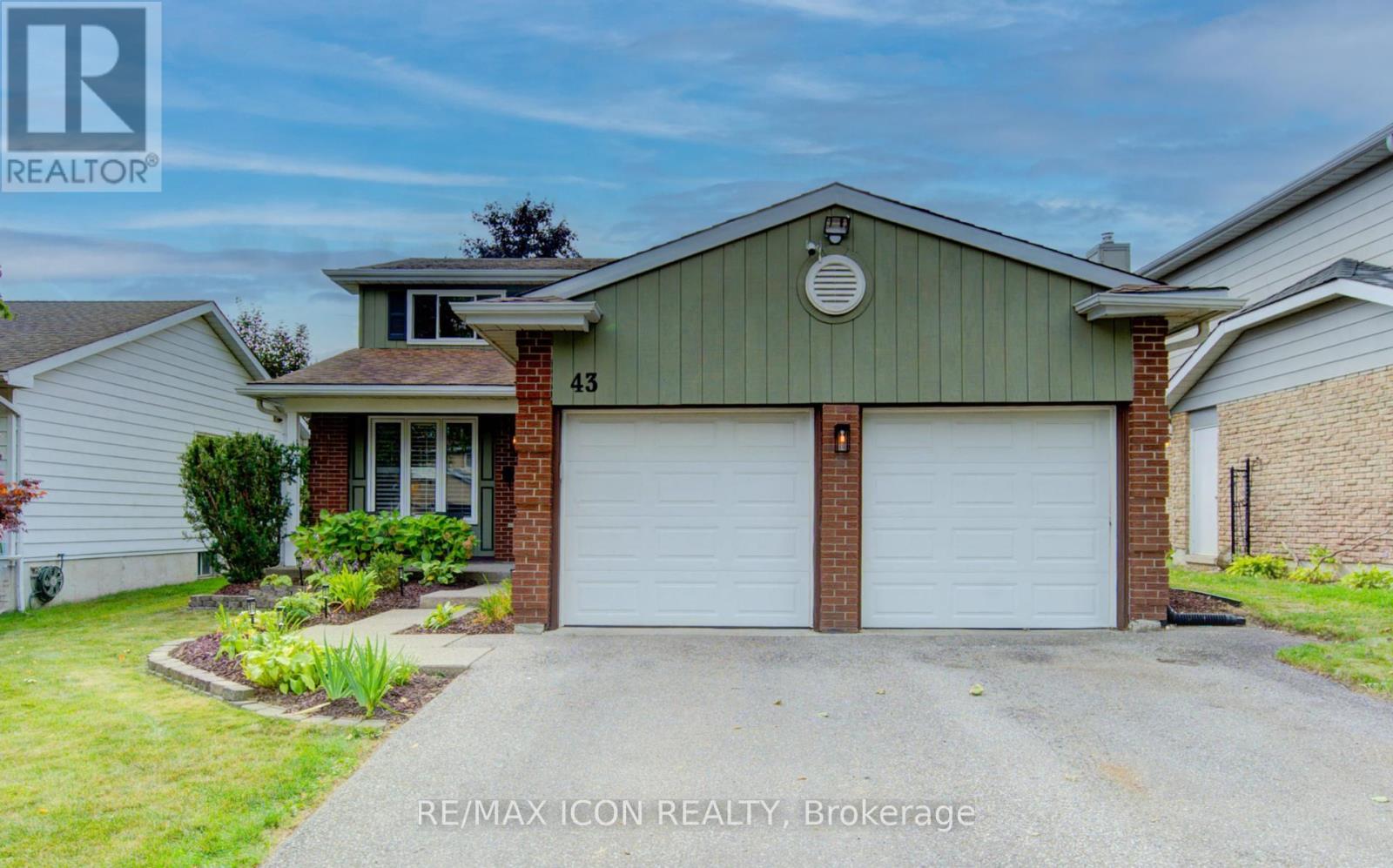 43 Winding Way, Kitchener, ON N2N 1M4
