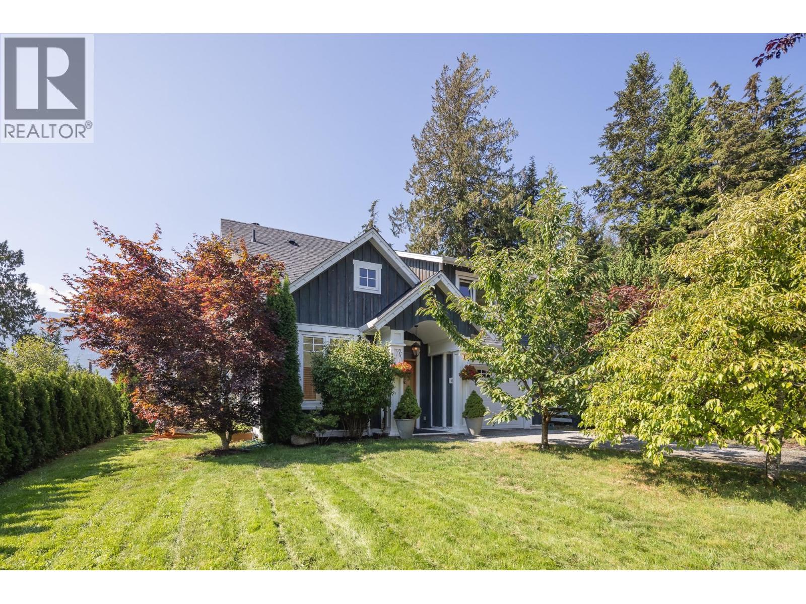 679 Copper Dr, Britannia Beach, BC V0N 1J0
