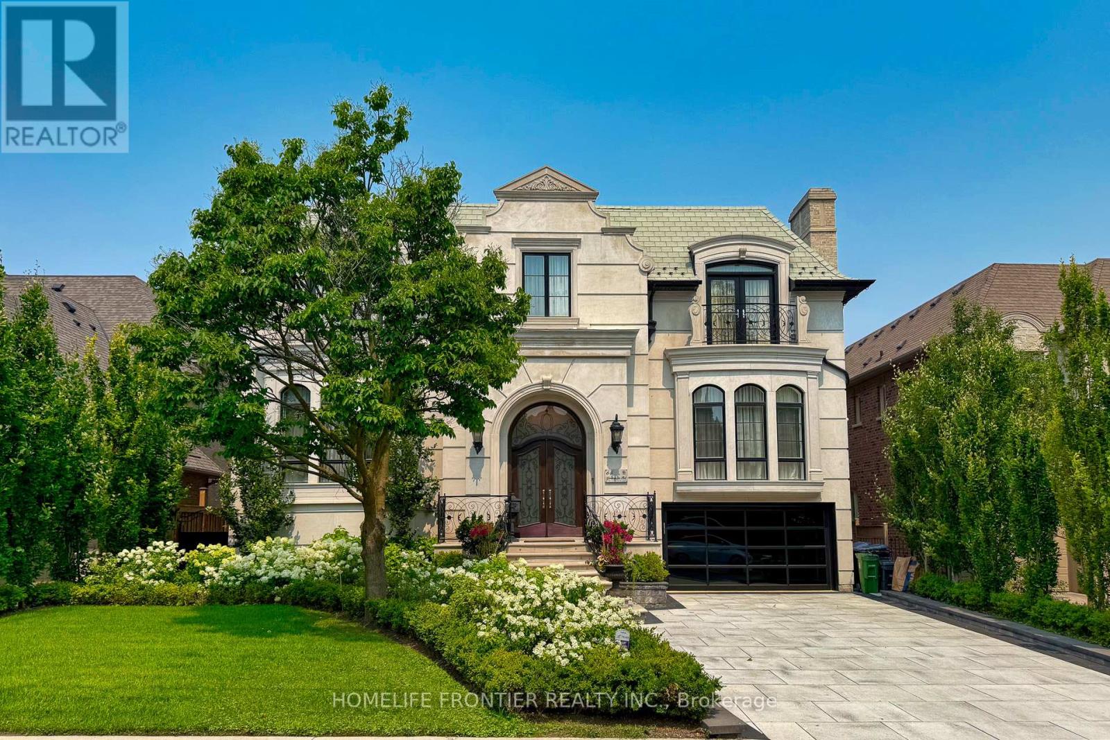 64 Yorkminster Rd, Toronto, ON M2P 1M3