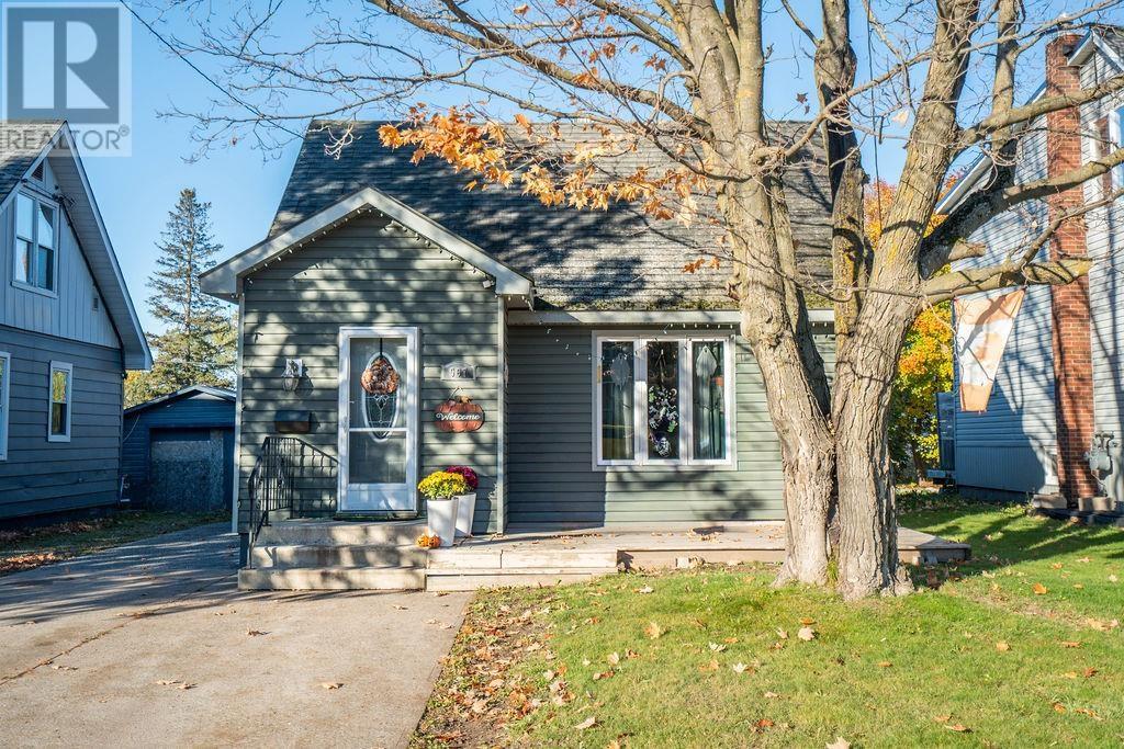 567 Bush St, Sault Ste. Marie, ON P6C 3H9