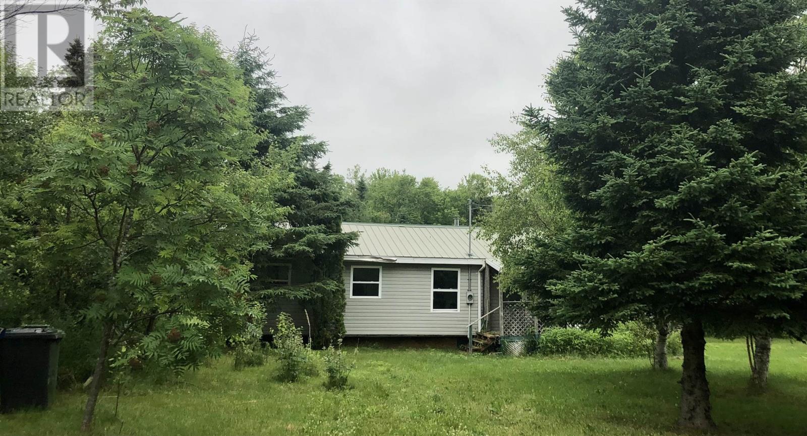 27 Sailors Hope Rd, Souris, PE C0A 2B0