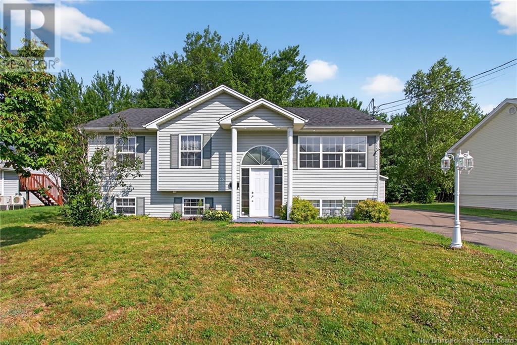 153 Bahama St, Dieppe, NB E1A 6M9