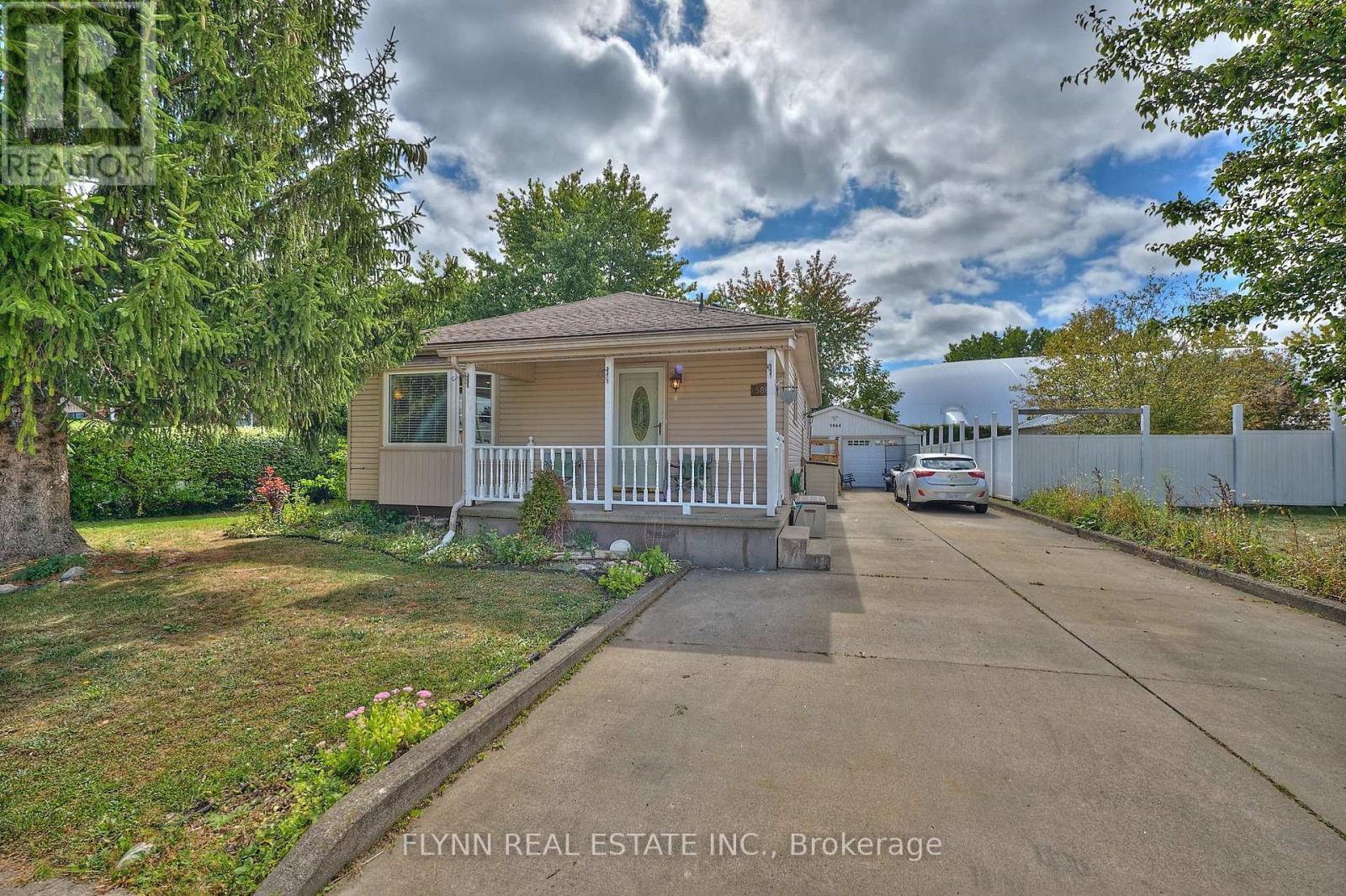 5864 Keith St, Niagara Falls Church's Lane, ON L2J 1J9