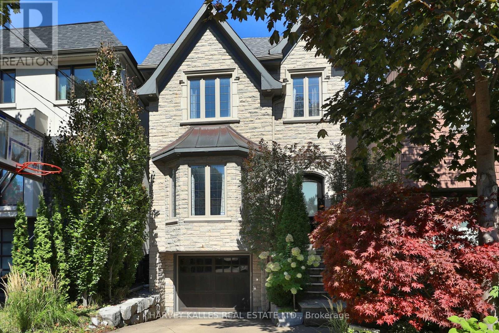 370 Douglas Ave, Toronto, ON M5M 1H4