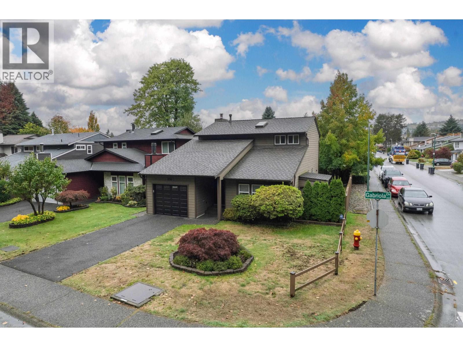 1276 Gabriola Dr, Coquitlam, BC V3E 1P5