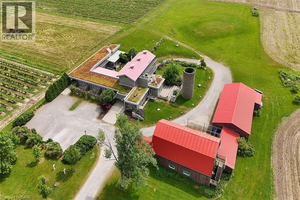 3749 Walker Rd, Lincoln, ON L0R 1B2