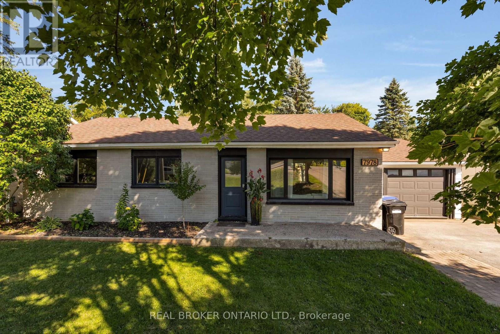 7978 Main St N, Adjala-Tosorontio, ON L0M 1J0