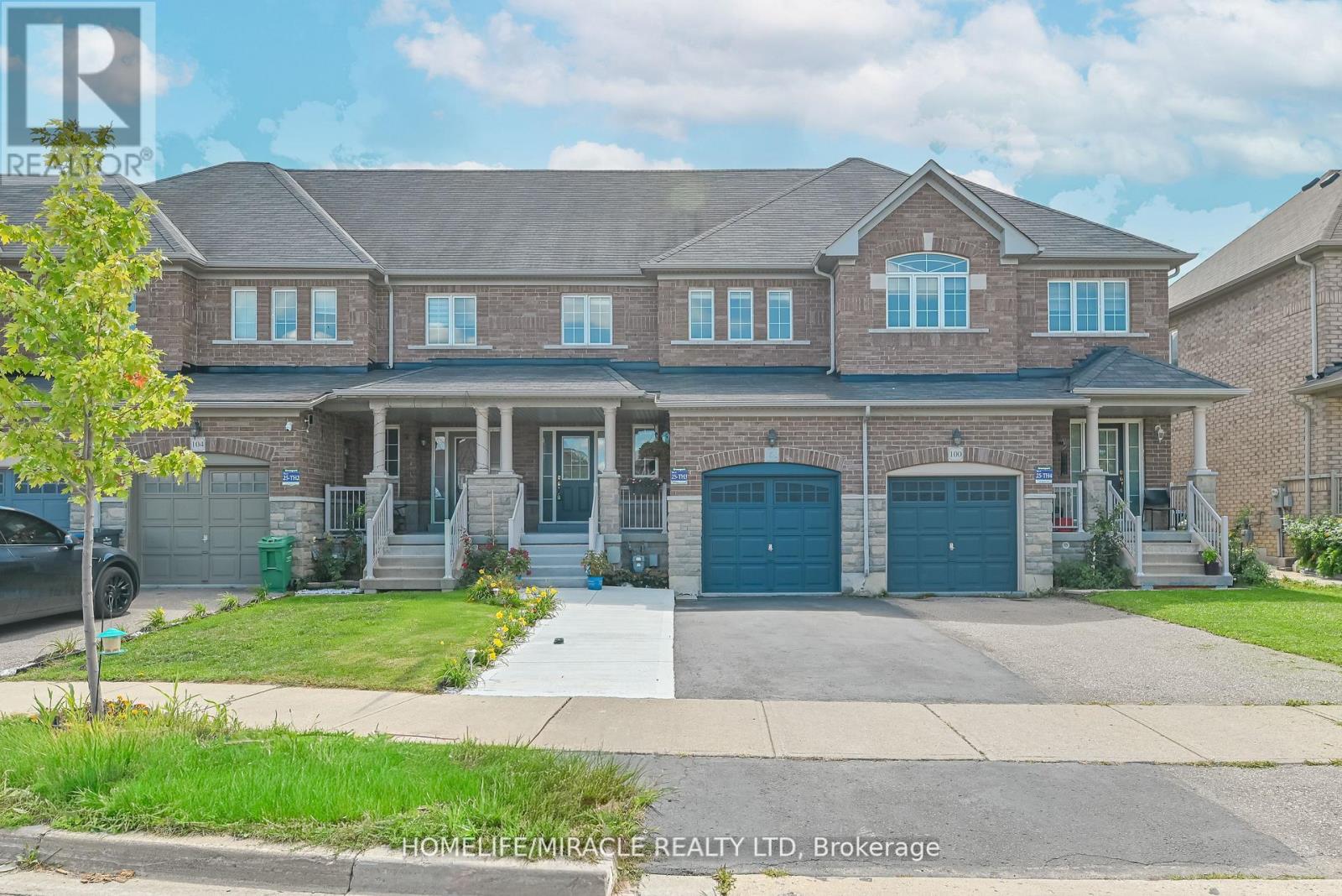 102 Delport Close, Brampton, ON L6P 1V2