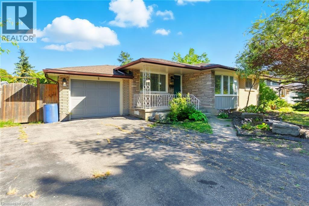5 Windermere Rd, St. Catharines, ON L2T 3W1