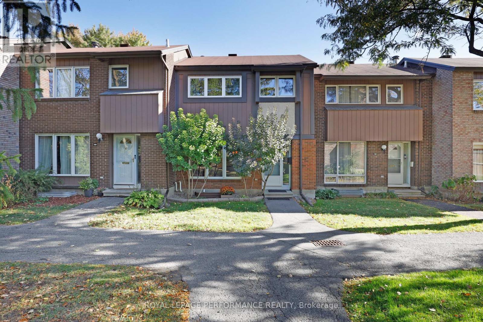 147 2111 Montreal Rd, Ottawa, ON K1J 8M8