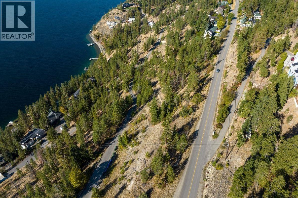 210 Clifton Rd, Kelowna, BC V1V 1G3