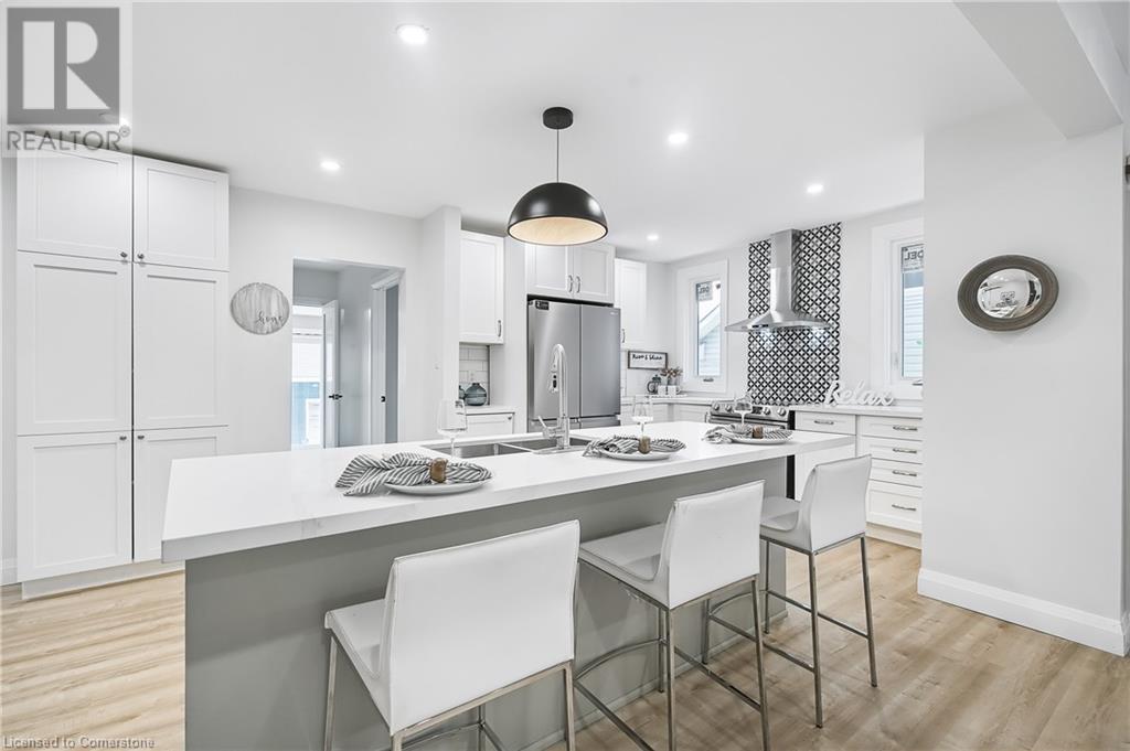 10 Comet Ave, Hamilton, ON L8H 7E5