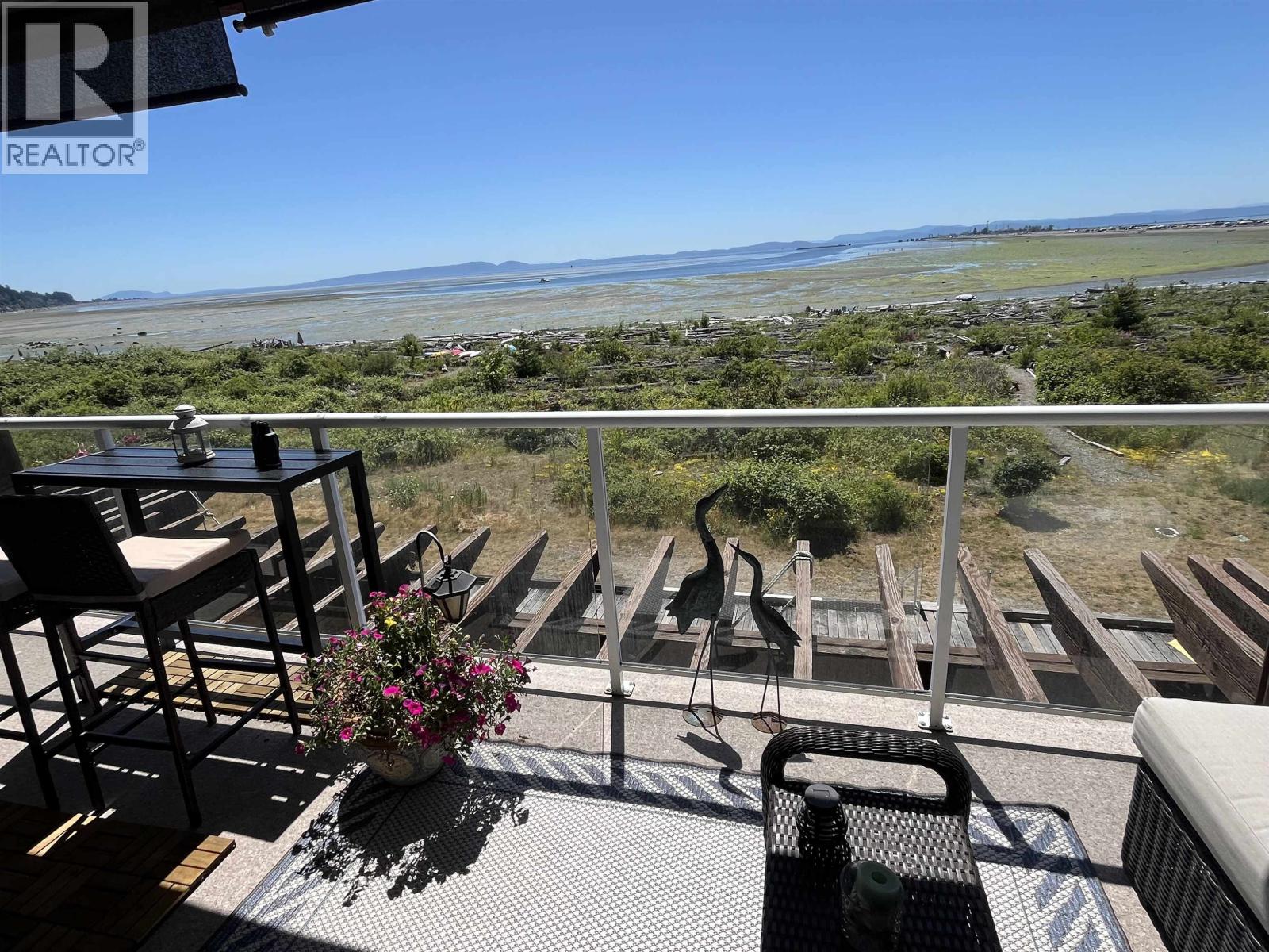 1120 Tsatsu Shores Drive Unit 207, Tsawwassen, BC V4M 4G3