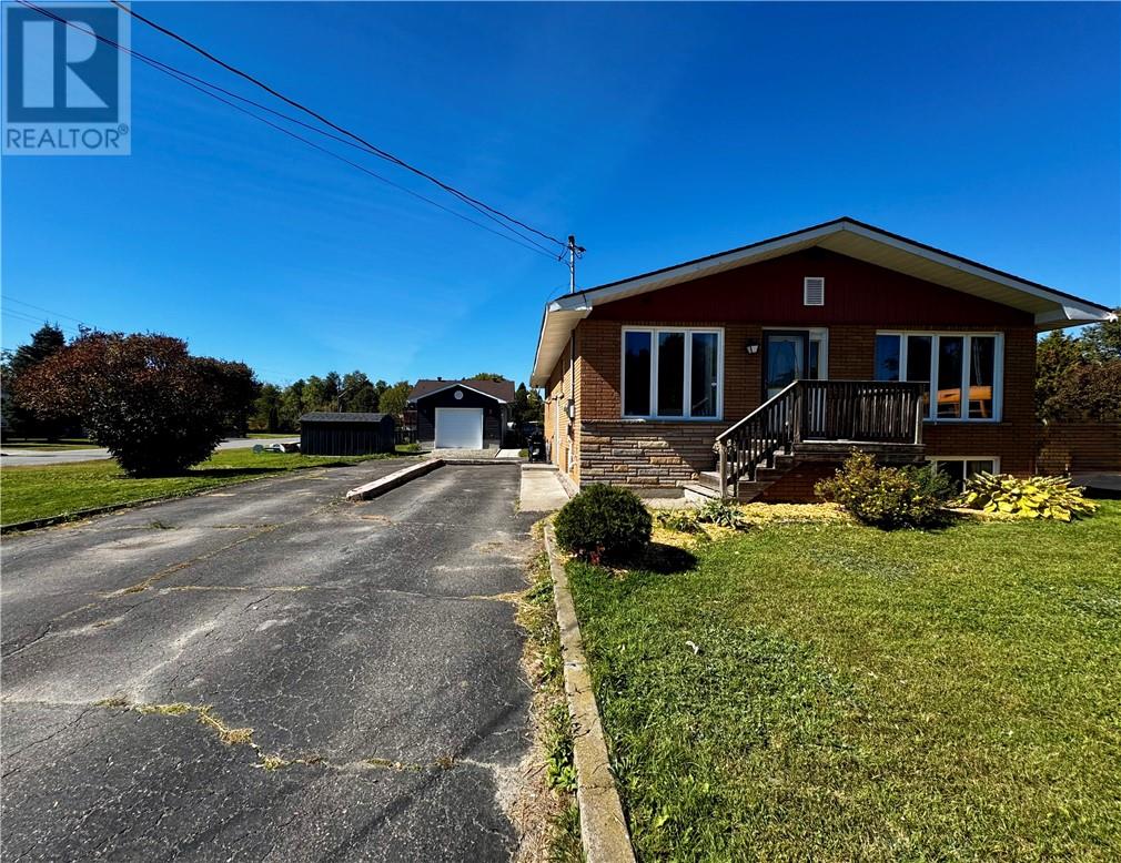 4285 Pharand St, Hanmer, ON P3P 1N4
