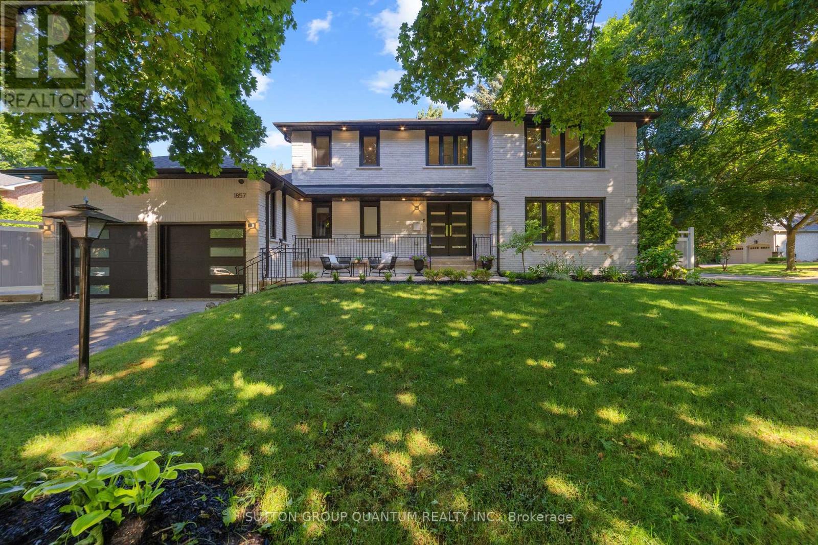 1857 Friar Tuck Ct, Mississauga, ON L5K 2L4