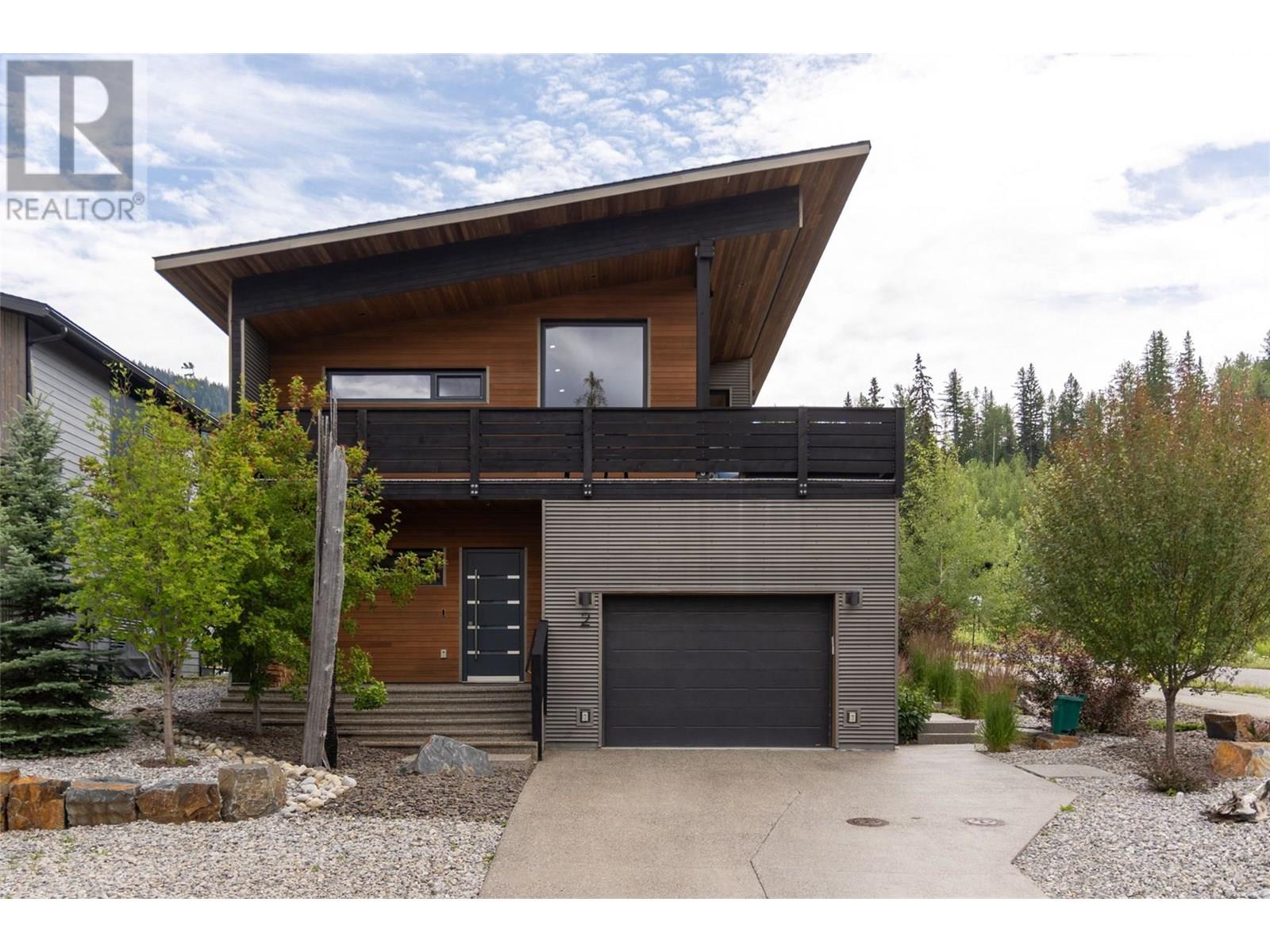 2 Piedmont Dr, Fernie, BC V0B 1M4