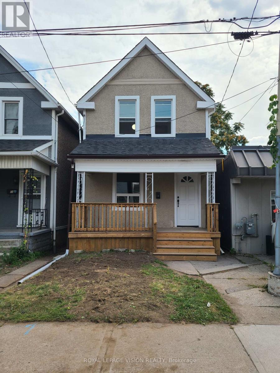 56 Munroe St, Hamilton, ON L8L 3V7