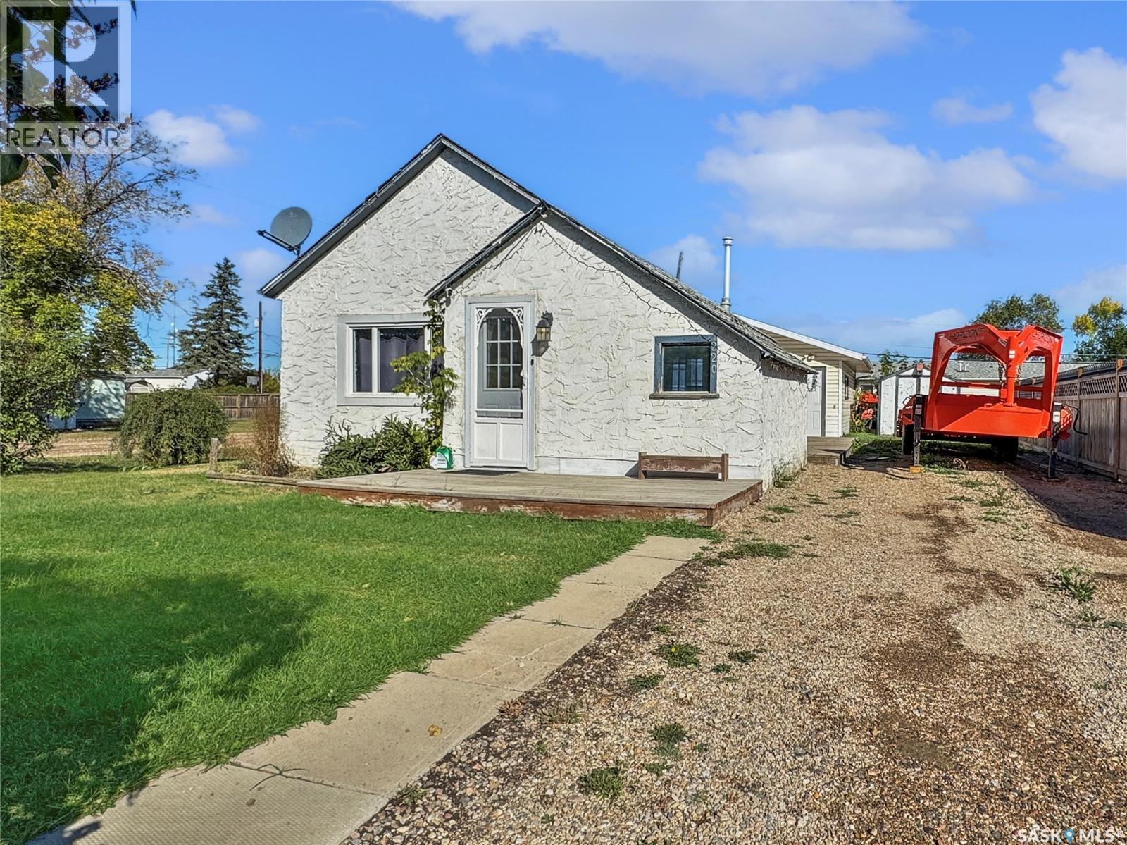 220 2nd Avenue, Maidstone, SK S0M 1M0