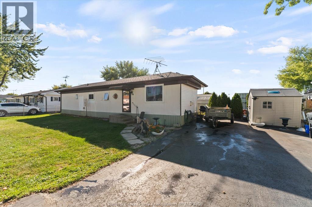 108 Brooks, Lakeshore, ON N8N 2P8