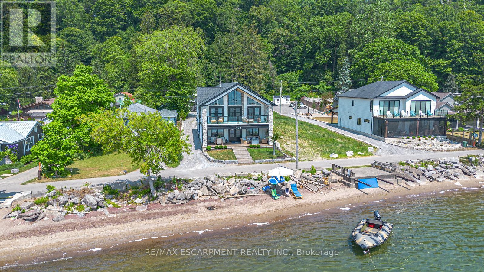 33 Cedar Dr, Norfolk Turkey Point, ON N0E 1T0