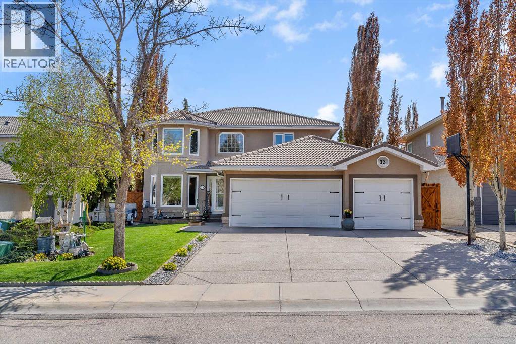33 Edgevalley Way NW, Calgary, AB T3A 4X7