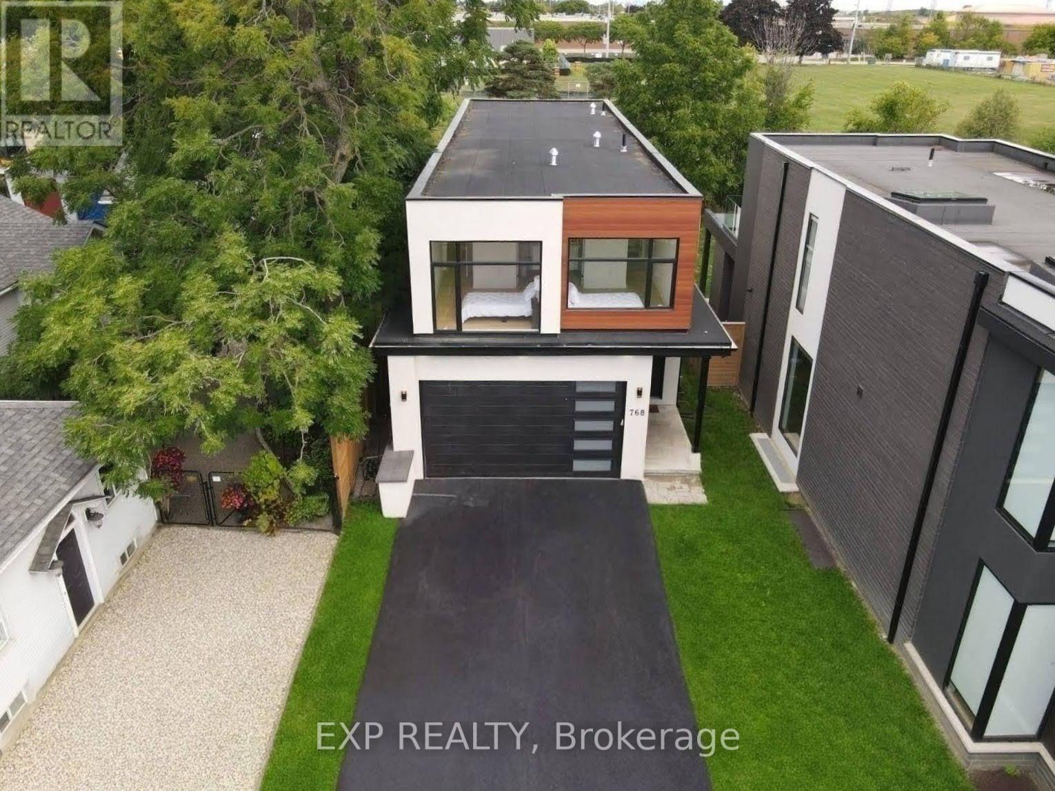 768 Montbeck Cres, Mississauga, ON L5G 1P3