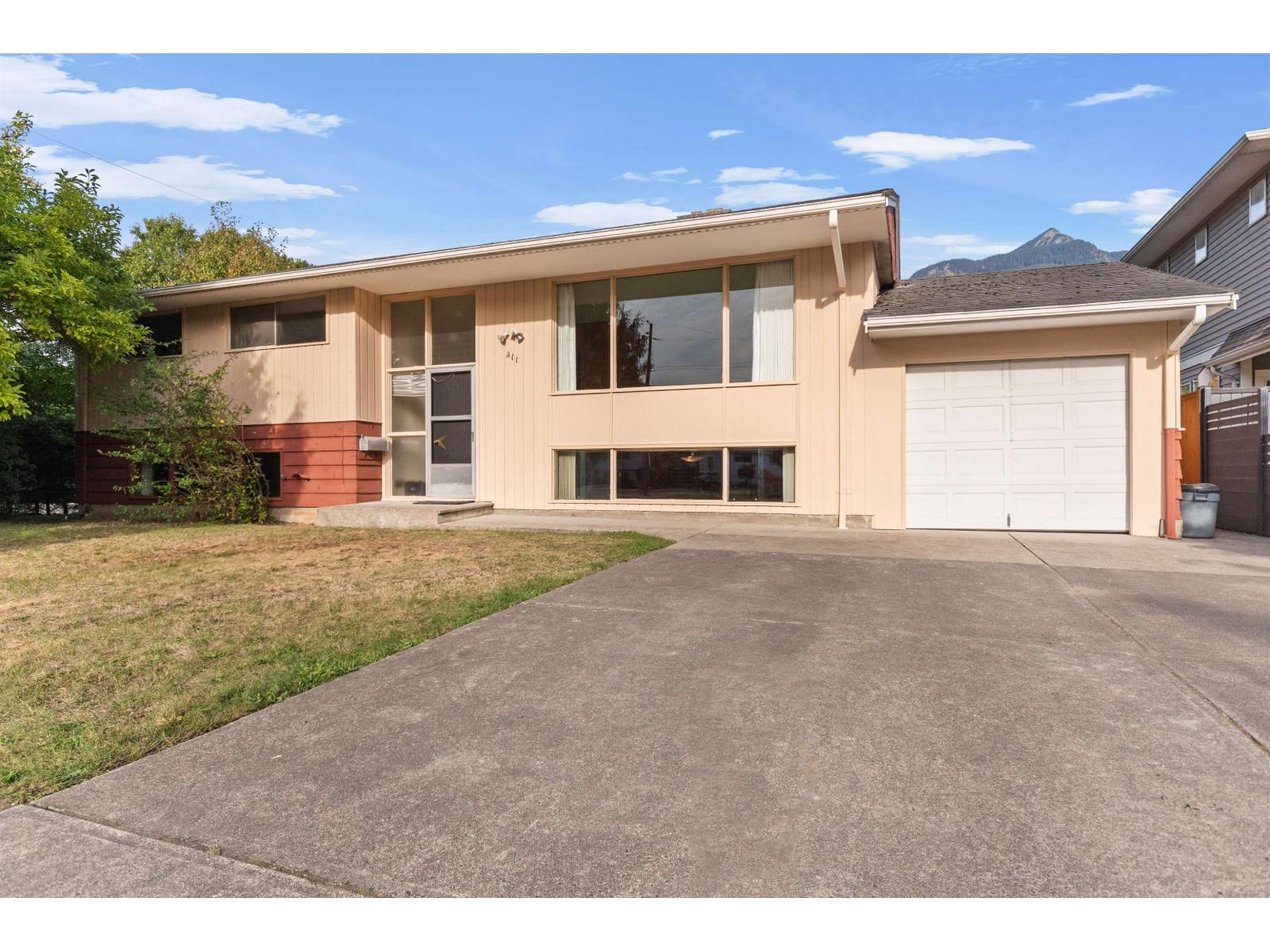 311 Allison Avenuehope, Hope, BC V0X 1L0