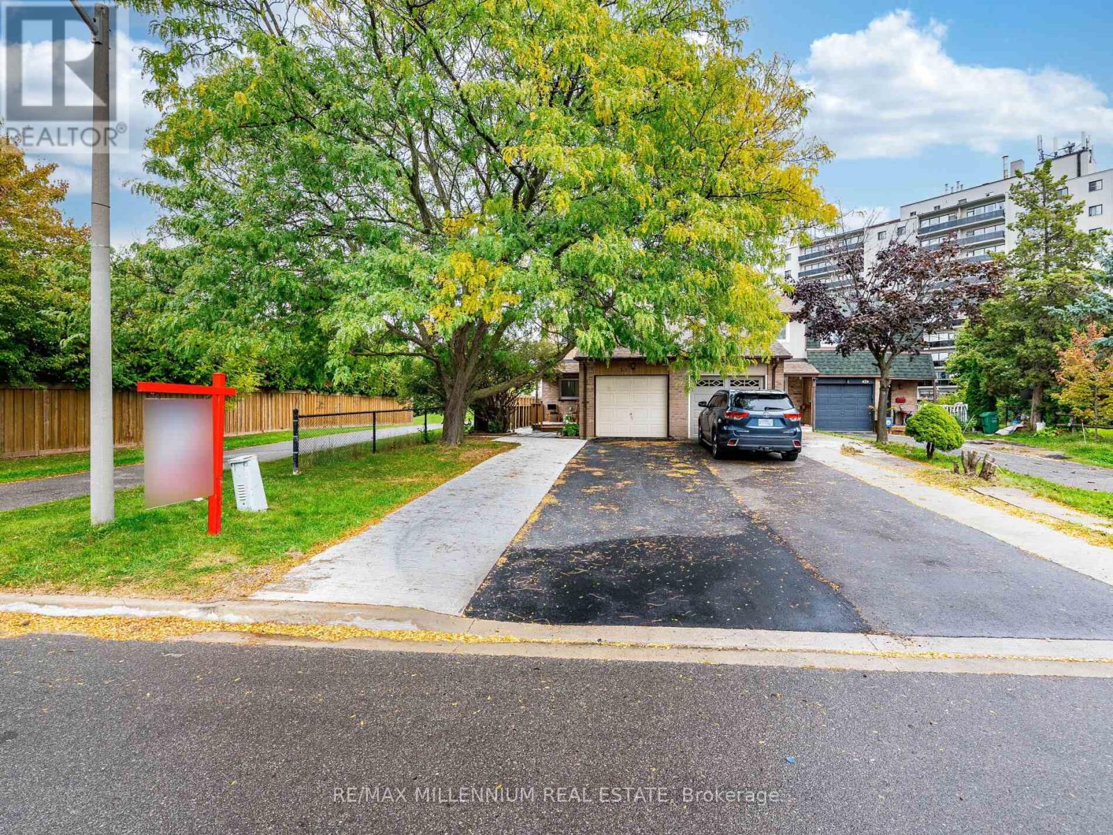 35 Scottsdale Ct, Brampton, ON L6W 3R8
