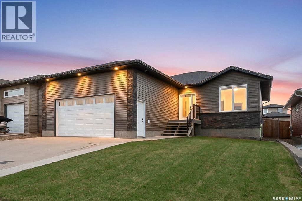 171 Wellington Dr, Moose Jaw, SK S6K 0A6