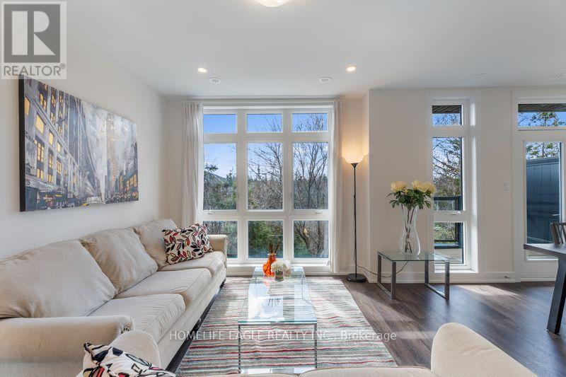 16 7 Phelps Ln, Richmond Hill Oak Ridges, ON L4E 1J4