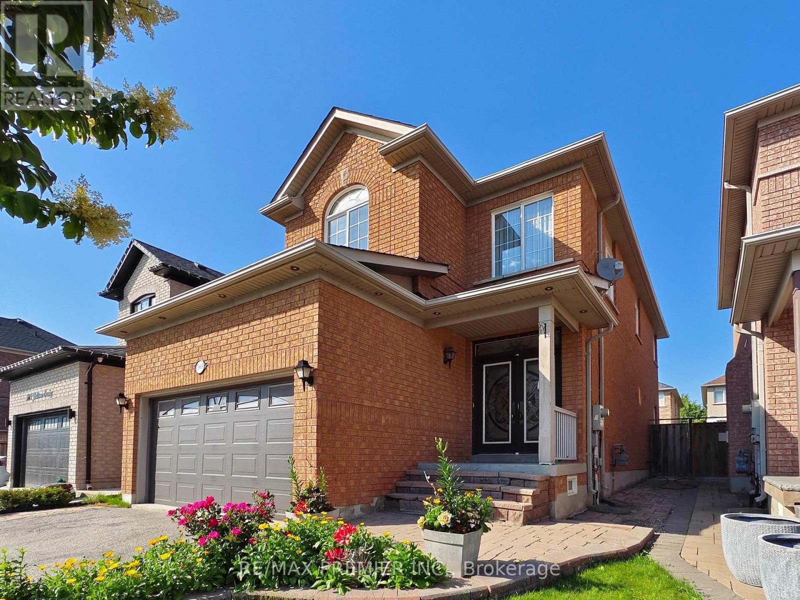 5869 Yachtsman Xing, Mississauga, ON L5M 6P1