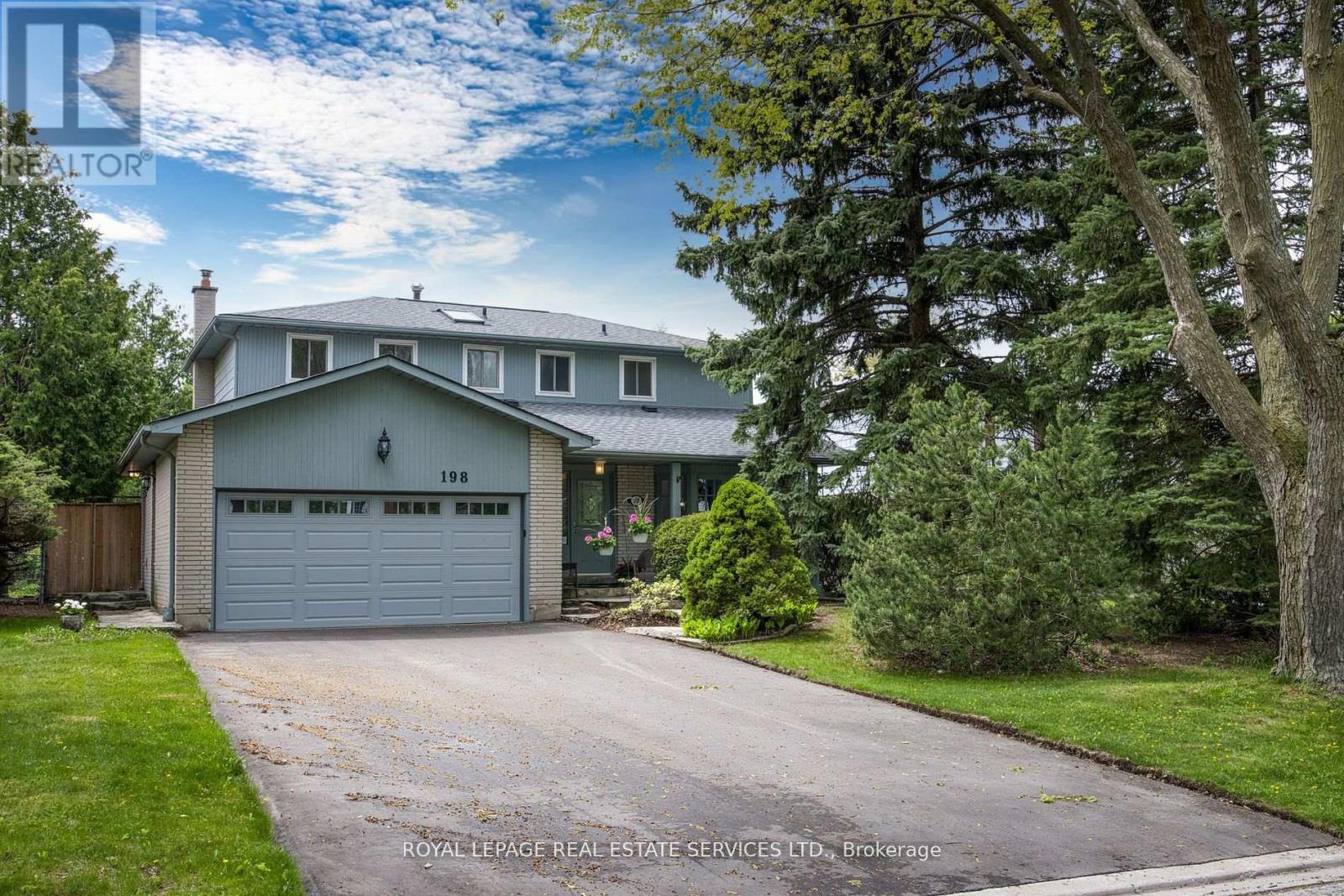 198 Romfield Circuit, Markham Royal Orchard, ON L3T 3J1
