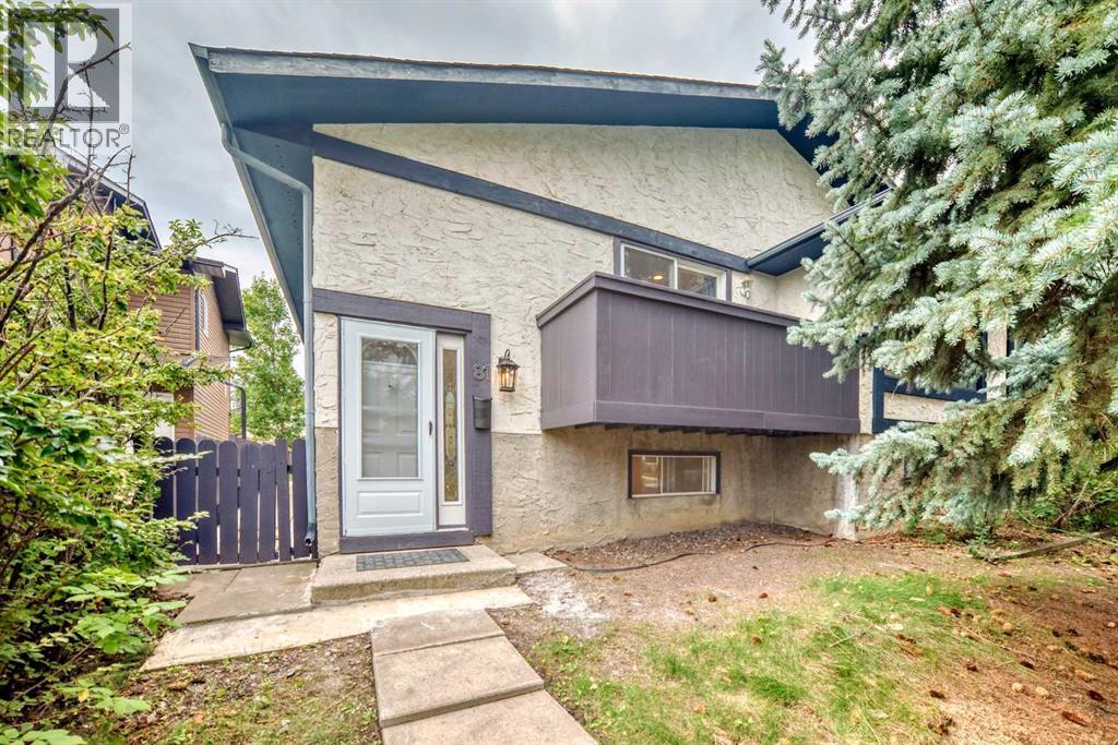 81 Bearberry Close NW, Calgary, AB T3K 1R4