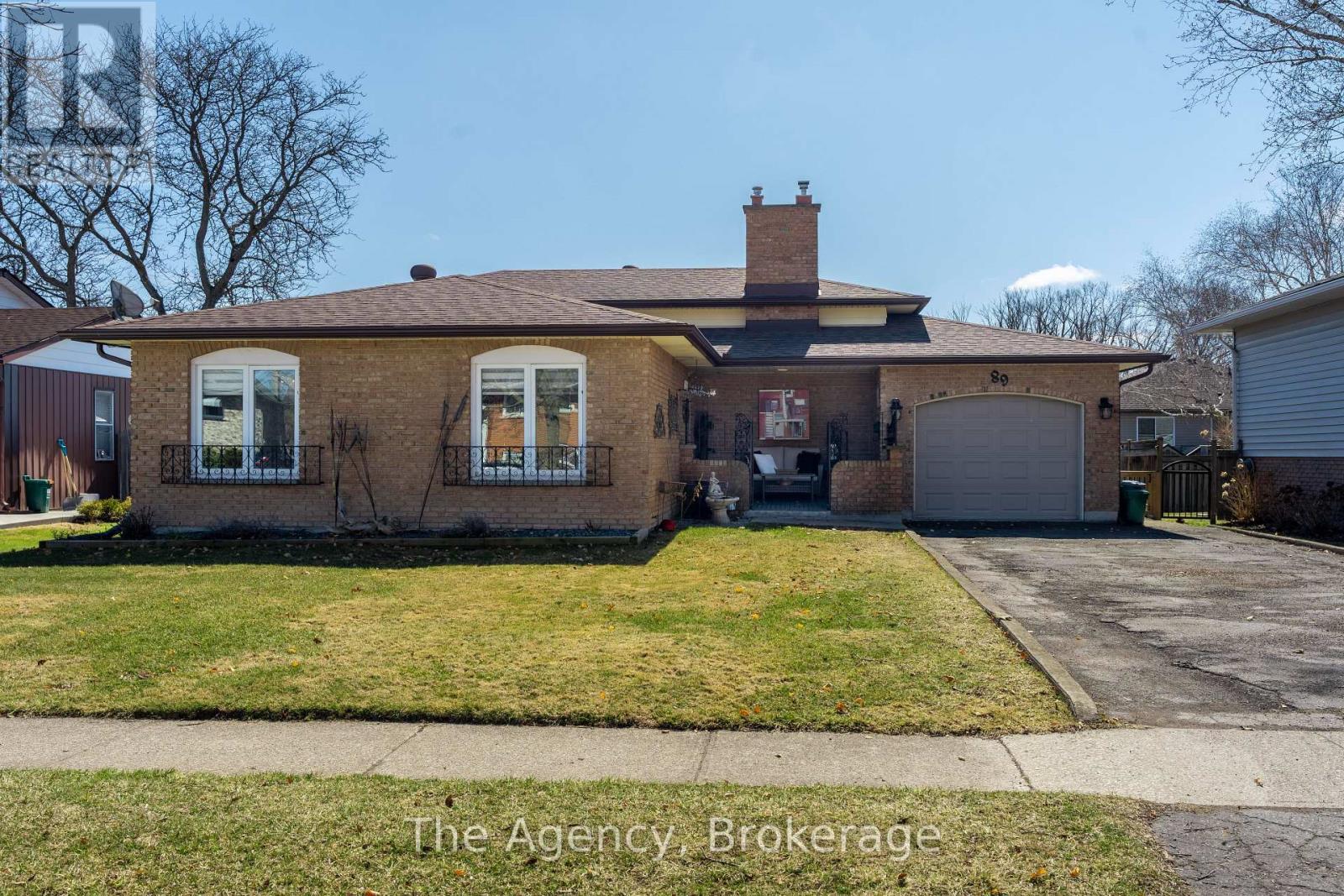 89 Endicott Ter, Welland, ON L3C 5S3