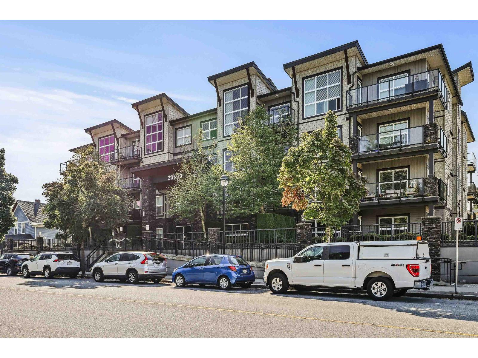 20630 Douglas Crescent Unit 207, Langley, BC V3A 4B8