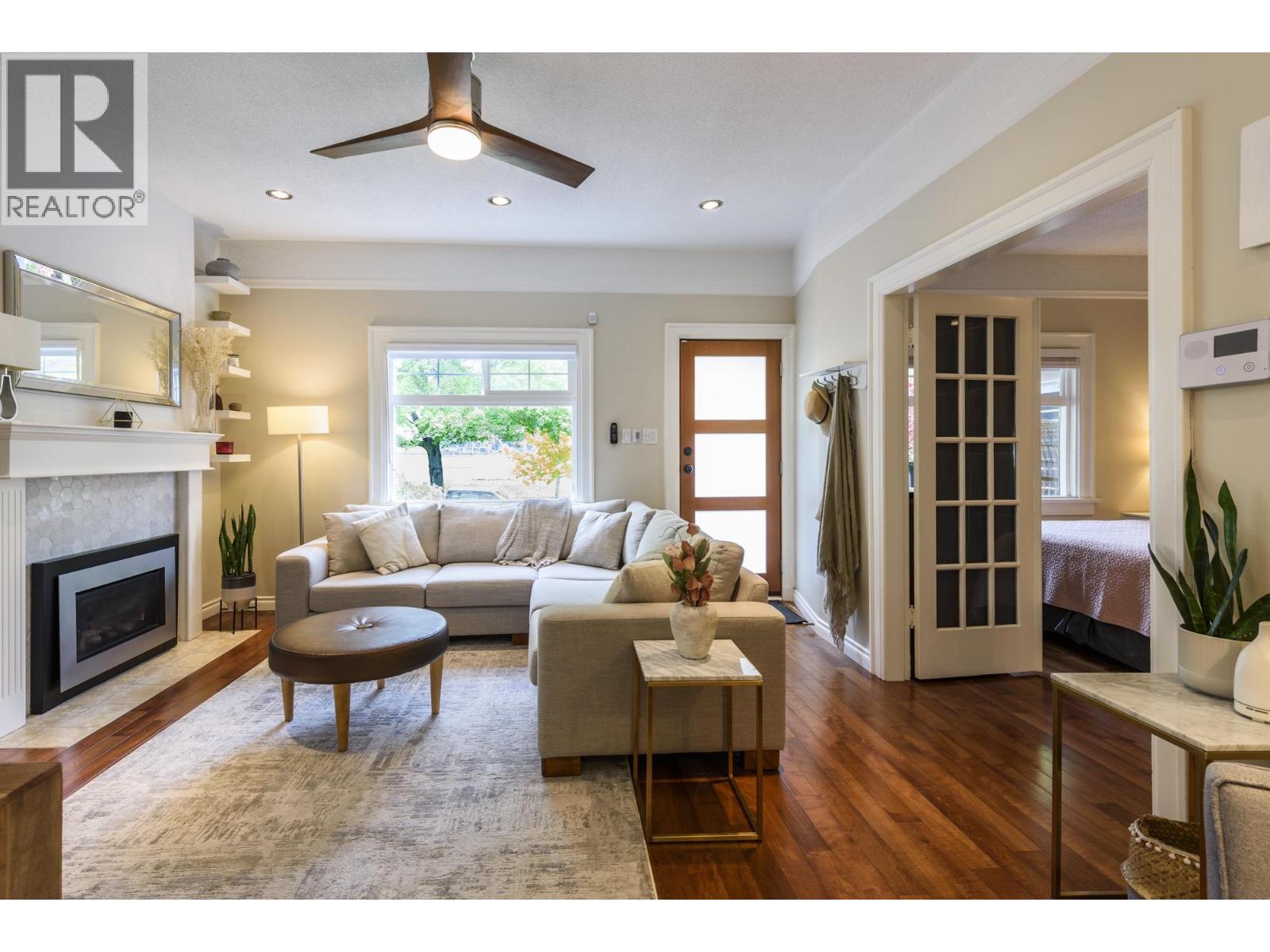 3528 Franklin St, Vancouver, BC V5K 1Y5