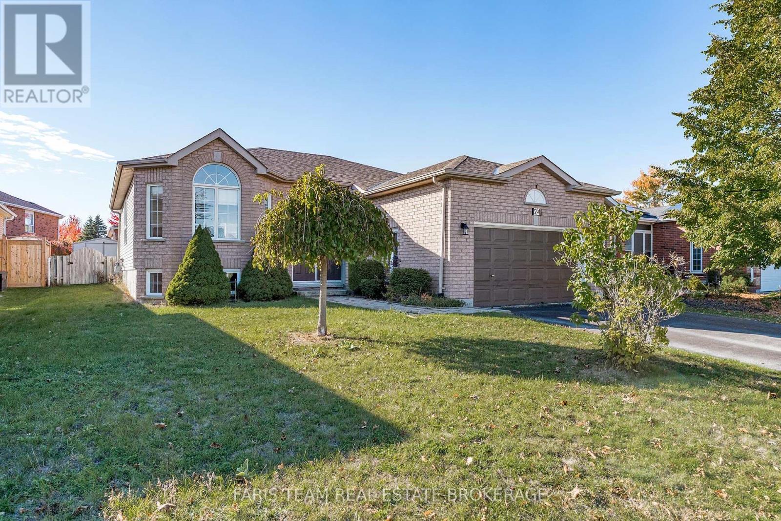 24 Marsellus Dr, Barrie, ON L4N 8S6